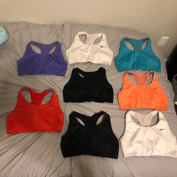 Size Small Nike Women’s Sports Bra - Picture 1 of 5